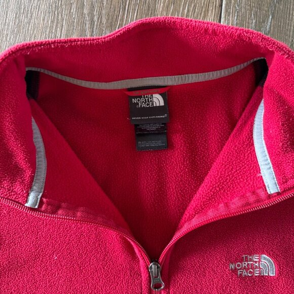 The North Face men's  quarter zip for the outdoor size Large - Picture 3 of 10